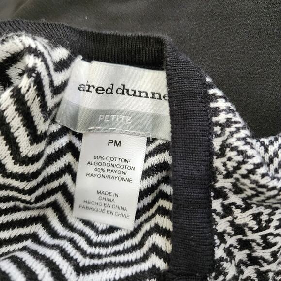 Alfred Dunner Women's Black White Houndstooth Cardigan Sweater Size Petite M - Picture 8 of 8